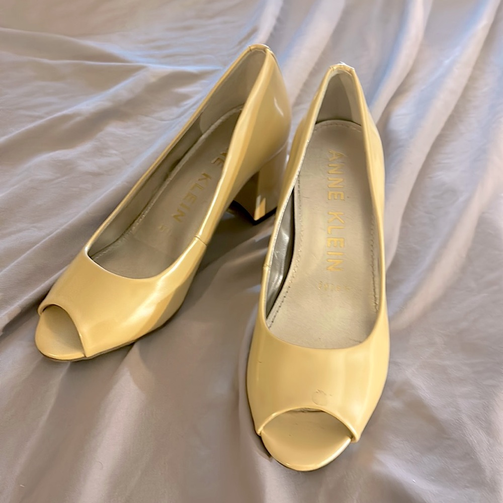 Anne Klein IFlex Megan Pump Heels Peep-toed Size 6